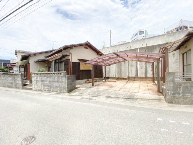 糟屋郡篠栗町津波黒3丁目　中古戸建の外観|カーポート付きの住宅です！