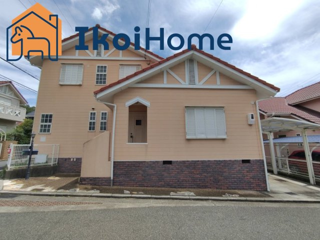 神戸市西区狩場台1丁目　中古一戸建のエントランス|●資料・カタログのご請求無料●狩場台小学校までは徒歩7分、櫨谷中学校までは徒歩18分。