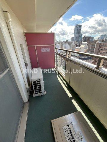 ラフィーネ天神のバルコニー|外からの目が気にならないバルコニーで洗濯物が干せます