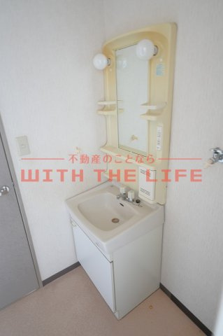 ハミングタウン合川【キャッシュバック対象物件】の独立洗面台|来客時にも便利な和室付き