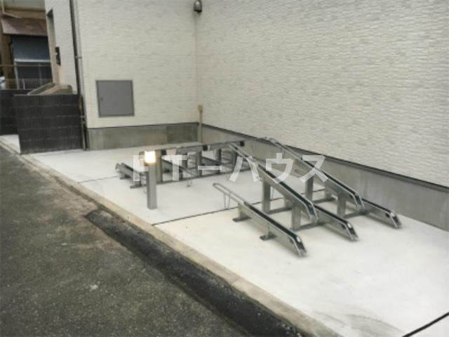 千葉市花見川区幕張町３丁目の賃貸マンションの駐車場