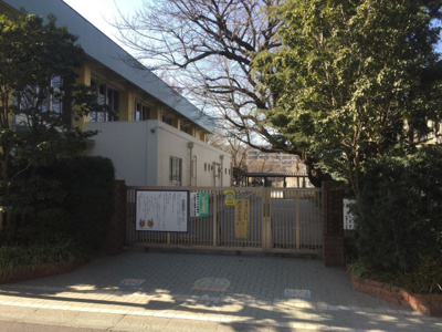 三鷹市立南浦小学校まで500m