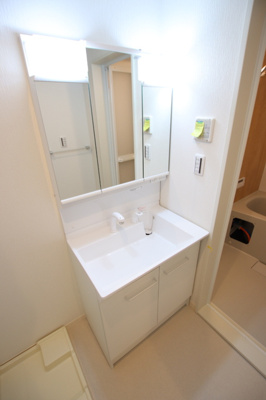 シャワー付き洗面台