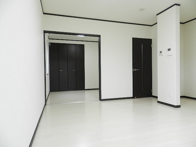 ＲＥＳＩＤＥＮＣＥ　ＰＩＮＯの居間・リビング