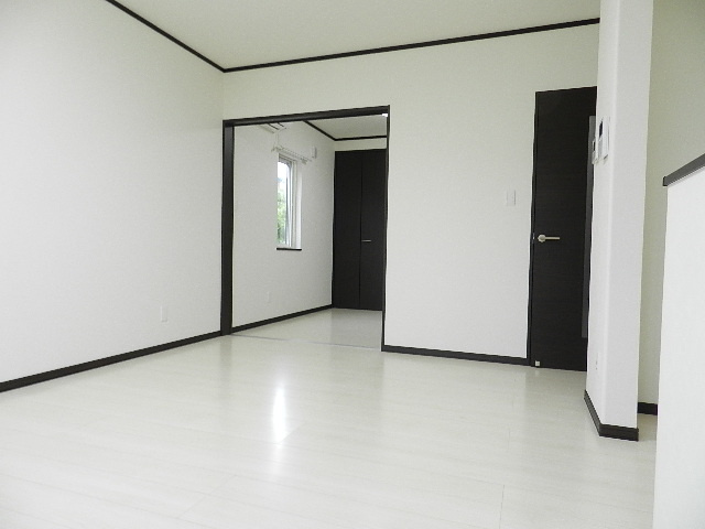 ＲＥＳＩＤＥＮＣＥ　ＰＩＮＯの居間・リビング