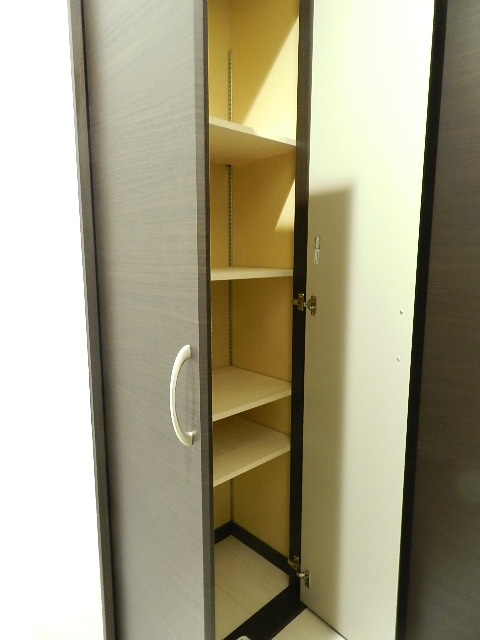 ＲＥＳＩＤＥＮＣＥ　ＰＩＮＯの収納