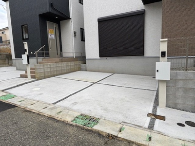 【駐車場】 | 神戸市西区北山台2丁目　新築戸建2号棟　仲介手数料無料！ | 駐車場があるので、車を買う予定の方も安心です