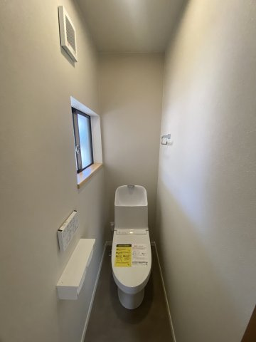 【トイレ】 | 合志市豊岡 戸建 | ☆1階にトイレがございます☆清潔感がありますね☆