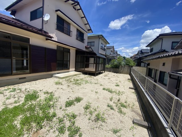 【庭】 | 合志市豊岡 戸建 | ☆LDKから見渡せるお庭は、お子様の遊び場にも最適です！☆