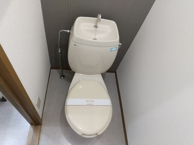 【トイレ】 | ヴィラモデルナC | ※同物件・反転タイプの写真です。