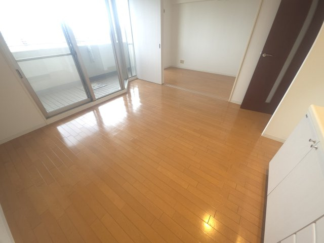 LANAI T GADENの居間・リビング