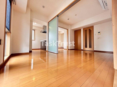 【居間・リビング】 | アースブルージュ