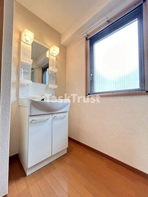 【洗面所】 | アースブルージュ