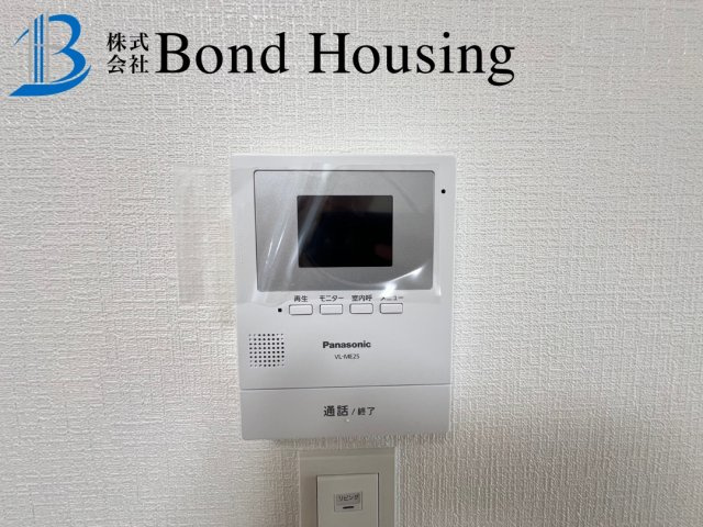 人気の学校区・お車１台駐車可・中朝霧丘　限定１棟の防犯設備