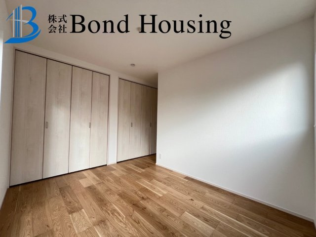 人気の学校区・お車１台駐車可・中朝霧丘　限定１棟の洋室