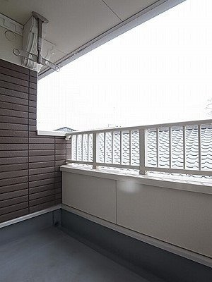 ルックス・ベリターティスのバルコニー