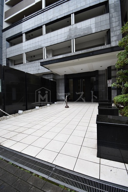 ラナップスクエア堺筋本町のエントランス