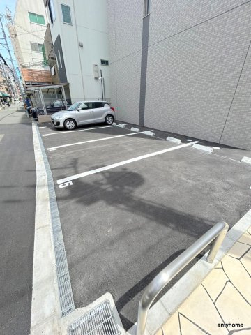 Alivis北梅田　仲介手数料無料の駐車場