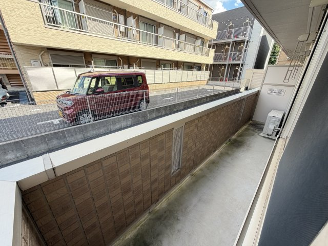 アルシュ　川のバルコニー