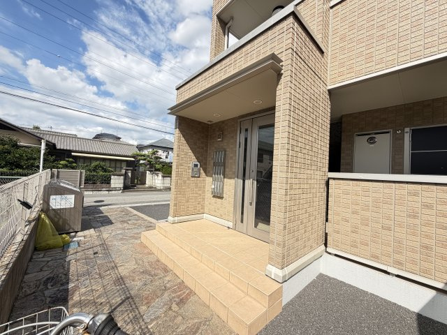 アルシュ　川のエントランス