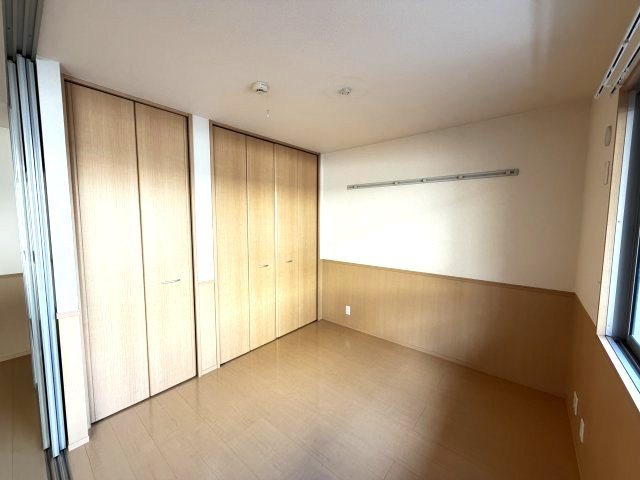 アルシュ　川の寝室