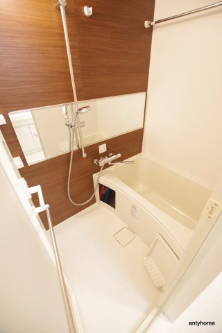 ライジングメゾン本町橋　仲介手数料無料の浴室