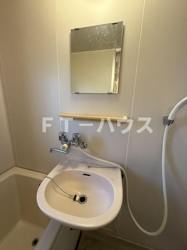 ハイネスハザマの洗面所