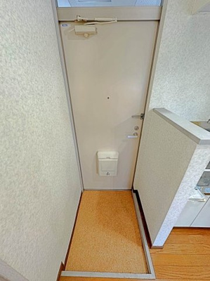 【玄関】 | プラザいとう B棟