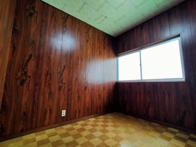 【洋室】 | 鶴見区今津南３丁目中古戸建 | 洋室（約4.5帖）：間取り中央の洋室です。