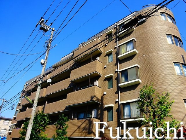 ガーデンコート下馬の外観