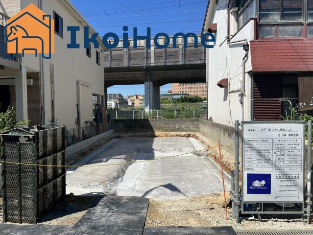 明石市大久保町八木　新築一戸建のエントランス|●年中無休：当日予約可●　オール電化♪南側道路につき、陽当り良好です！