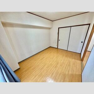 【寝室】 | サンシャイン三津屋