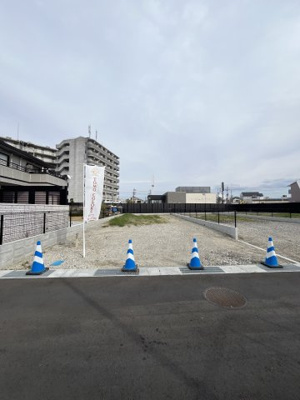 【前面道路含む現地写真】 | 草津市橋岡町3区画　売土地