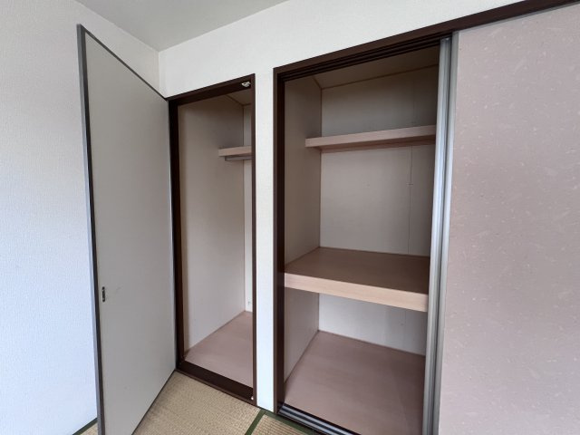 フォーレス緑が丘Aの収納