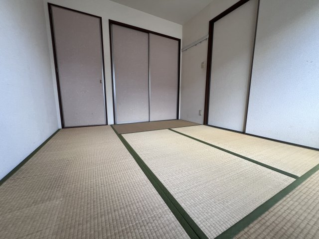フォーレス緑が丘Aの和室