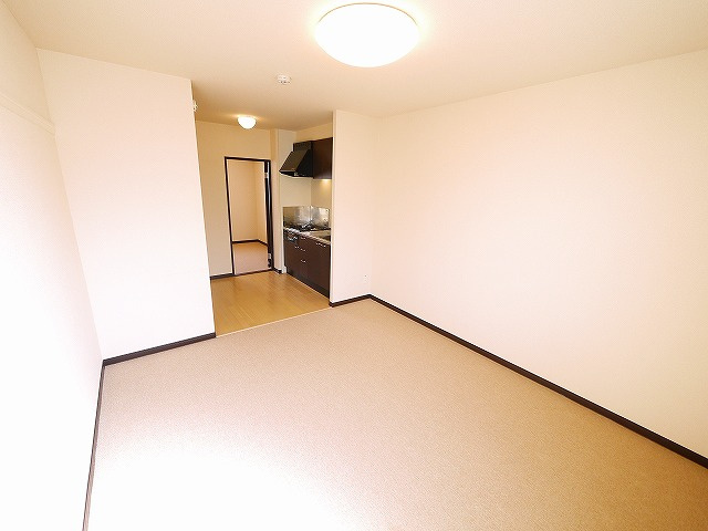 レオネクストサンシャイン岩室の居間・リビング|リビングです