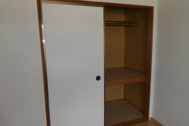 プレジールいせAの収納