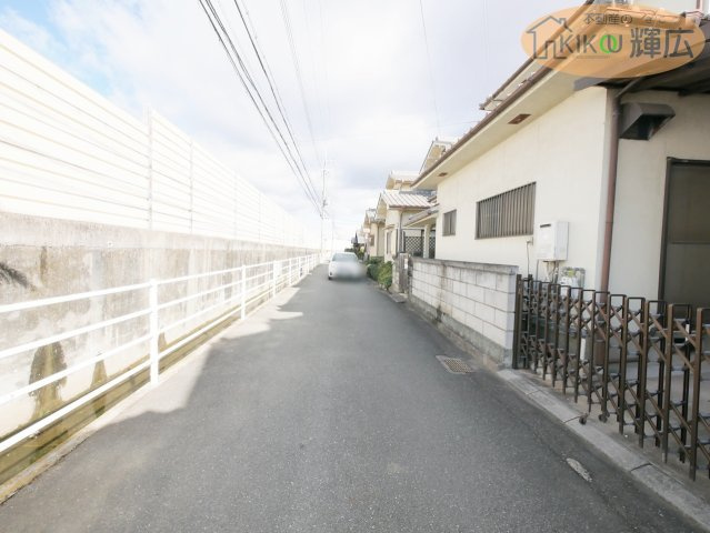 【前面道路含む現地写真】 | 加古川市野口町長砂　中古戸建