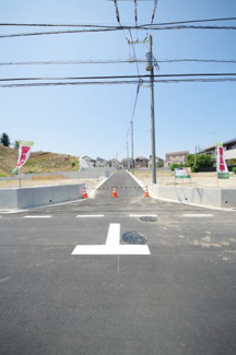 【前面道路含む現地写真】