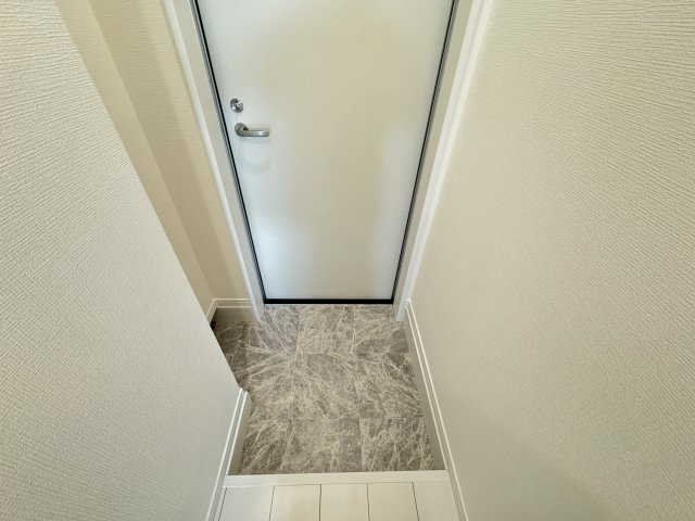 メグリオ新松戸 の玄関