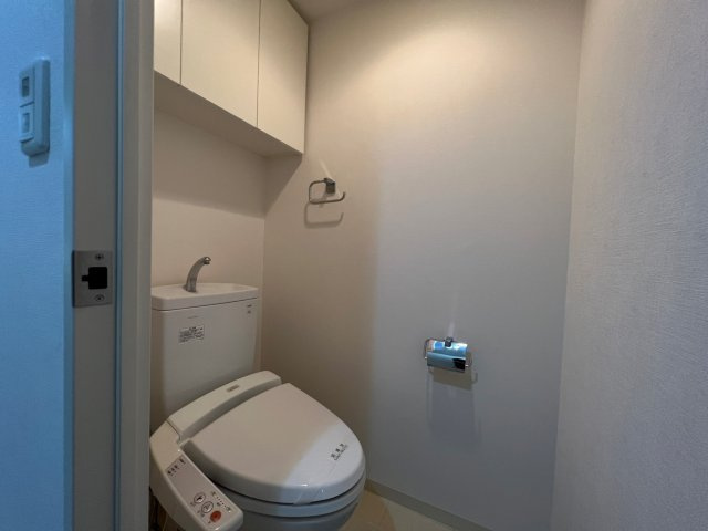クロスレジデンス大阪新町のトイレ