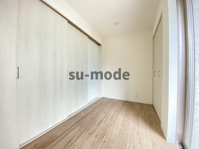 クレアール岸部の洋室