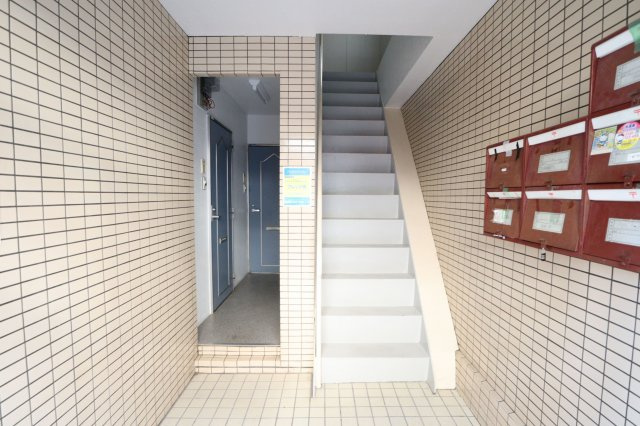 正雀木島マンションのエントランス