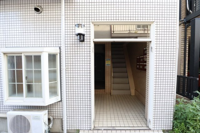 正雀木島マンションのエントランス