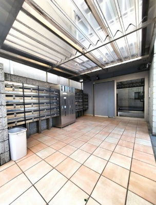 【エントランス】 | 南長崎ハイツ | イマドキ必須の宅配BOX完備(^^)/