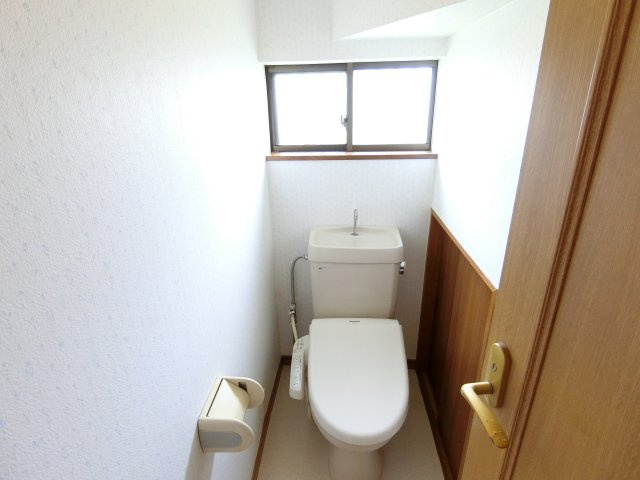 八街市八街へ　中古戸建のトイレ|2018年7月現の写真です。以後入居中です。
オーナーチェンジ物件