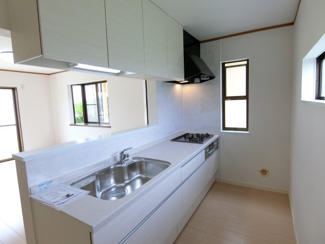 八街市八街へ　中古戸建のキッチン|2018年7月現の写真です。以後入居中です。
オーナーチェンジ物件