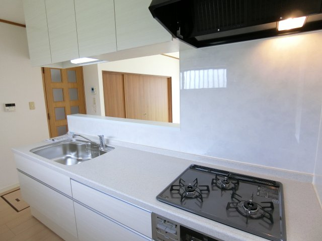 八街市八街へ　中古戸建のキッチン|2018年7月現の写真です。以後入居中です。
オーナーチェンジ物件
