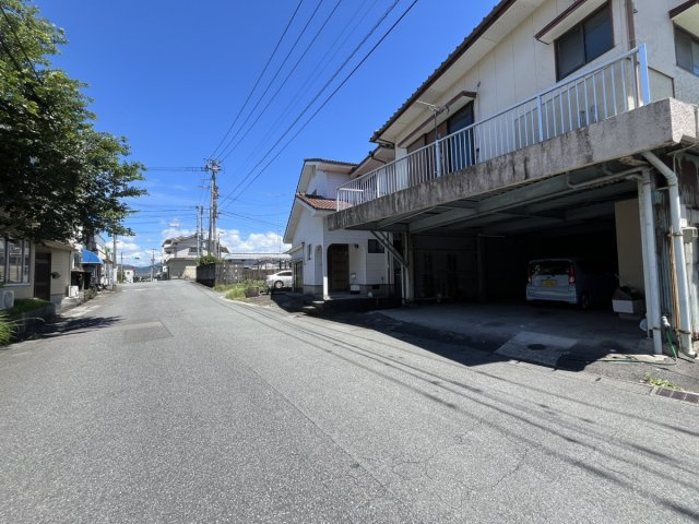 千反町2丁目戸建の前面道路含む現地写真