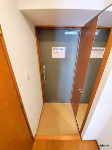 福島プライマリーワン　仲介手数料無料の玄関